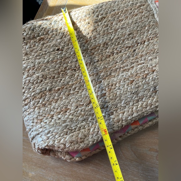 America and Beyond Straw Shoulder Bag - Picture 8 of 8